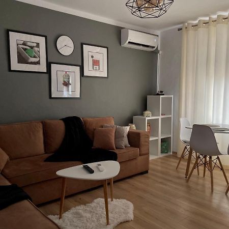 Luel Central Apartament Tirana Exterior photo